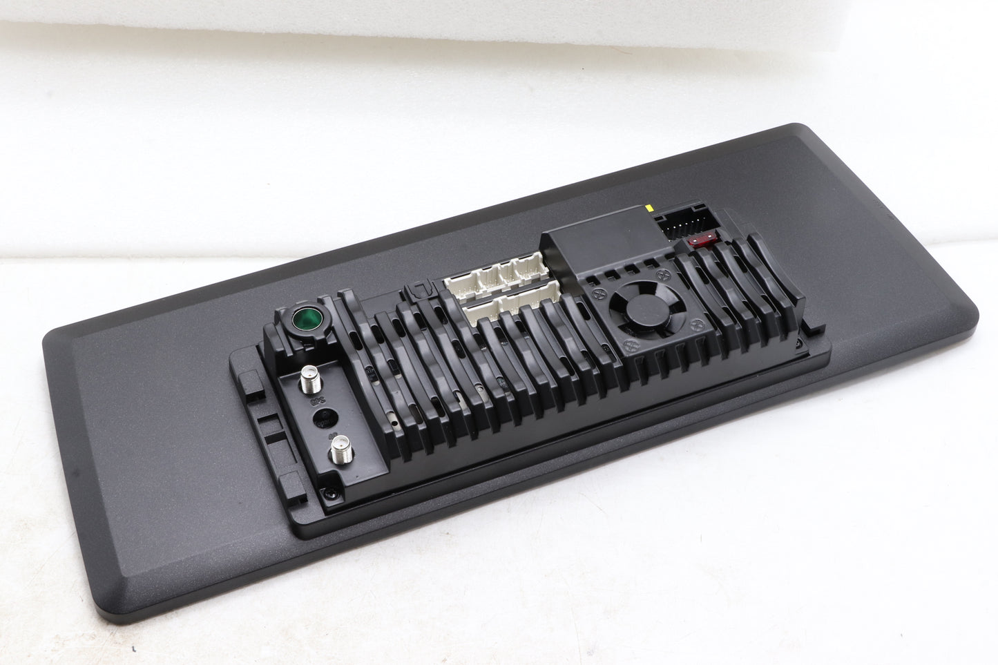 12.3" Universal car head unit touchscreen Android 13 Wireless CarPlay Android Auto T133