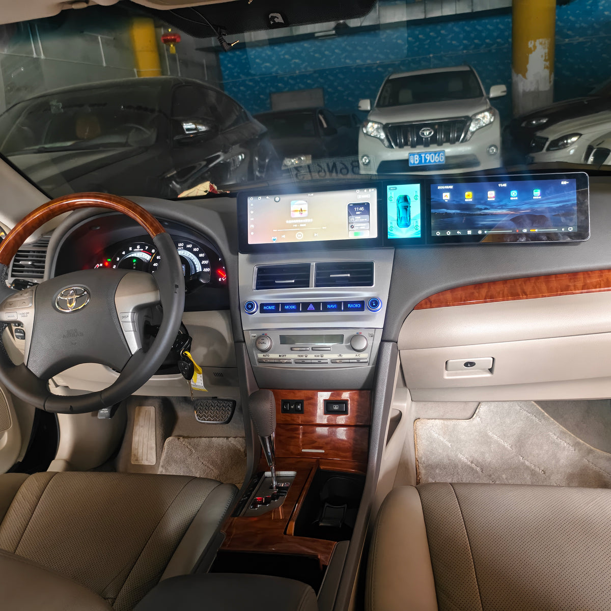10.25-inchTriple-screen Android Car DVD Playerand Multimedia Radio for Toyota Camry XV40 (6th Generation) 2006–2011