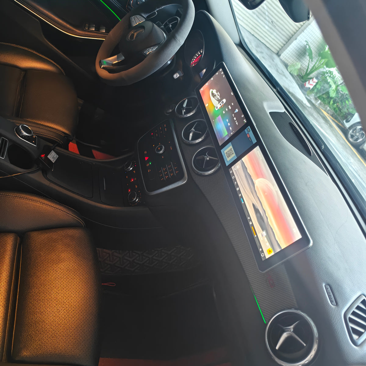 10.25-inchTriple-screen Android Car DVD Playerand Multimedia Radio for Mercedes-Benz GLA200 2015-2019