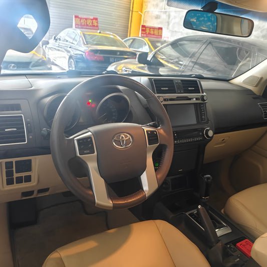10.25-inchTriple-screen Android Car DVD Playerand Multimedia Radio for Toyota Land Cruiser Prado J150 (2014–2017)